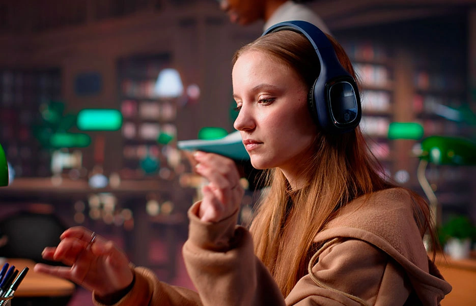 AI Voice Agents vs Human Receptionists: What Actually Saves Your Business Money